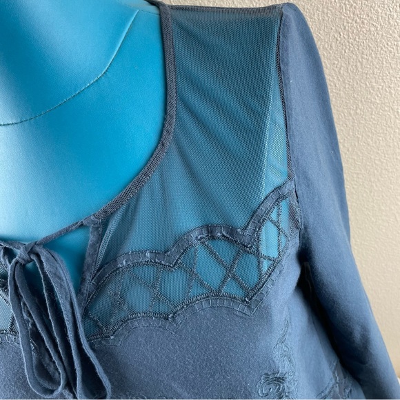 Moon River Mesh Embroidered peasant top size large - Picture 2 of 8